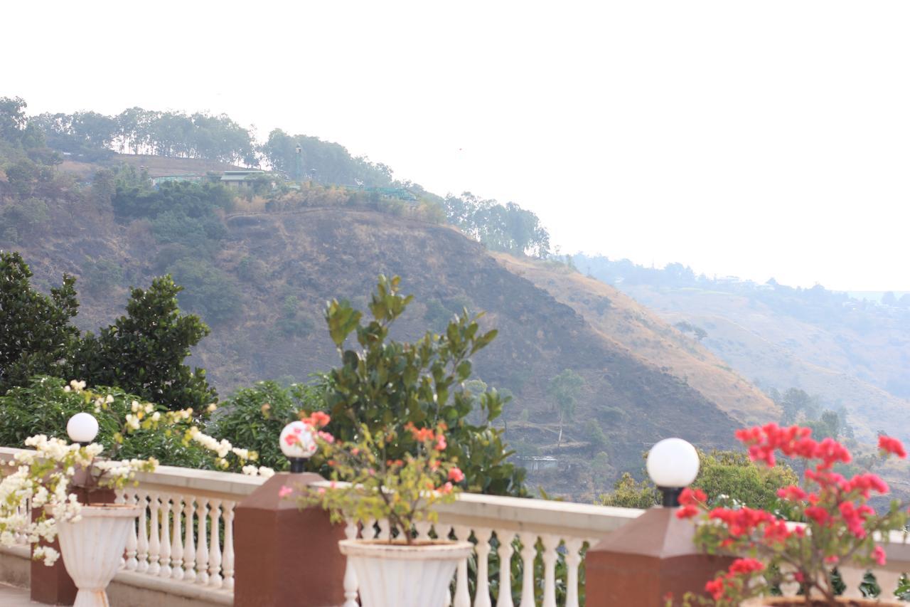 Mount View Executive Hotel Panchgani Bagian luar foto