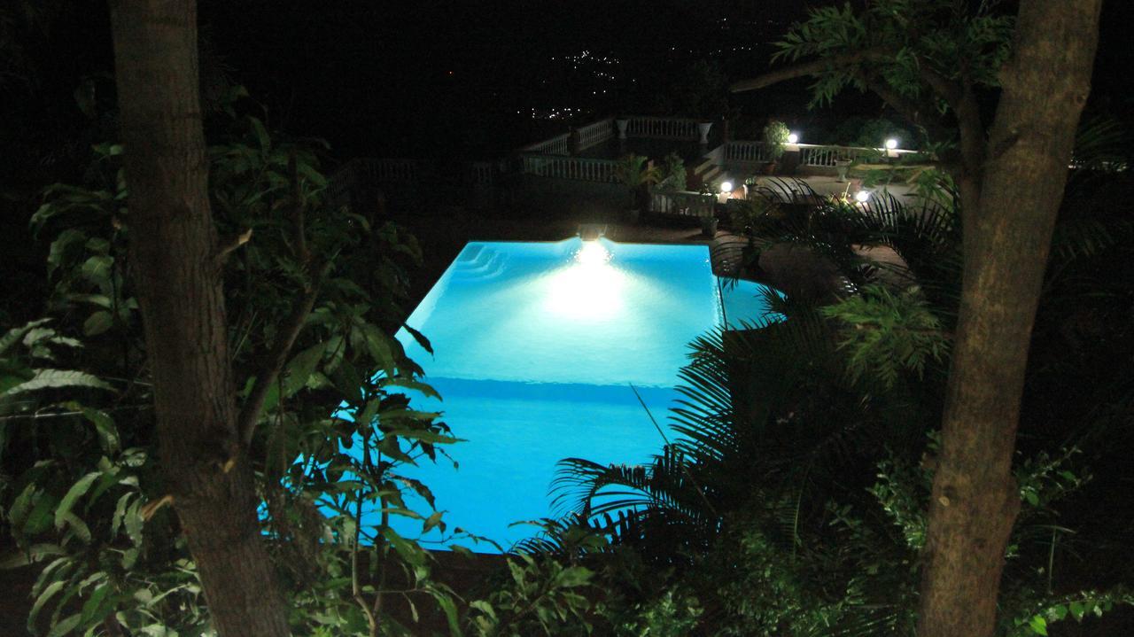 Mount View Executive Hotel Panchgani Bagian luar foto